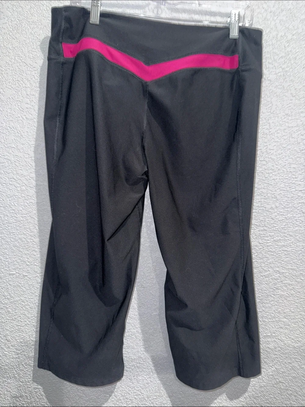 Nike Women's Black Dri-FIT Ankle & Cropped Performance Pants